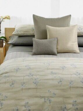 CALVIN KLEIN Queen Duvet Cover
